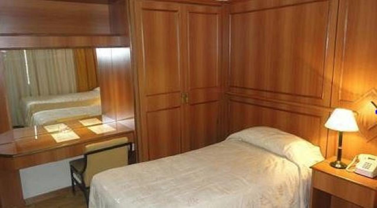 Hotel London Palace Монтевидео Экстерьер фото